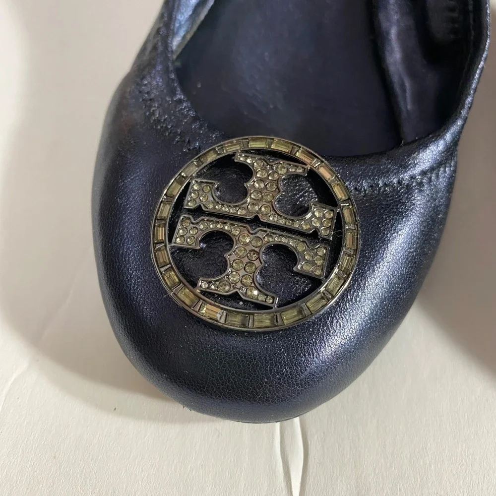 Tory Burch Reva Navy Leather Ballet Flats Rhinestone Encrusted Medallion‎ Size 6